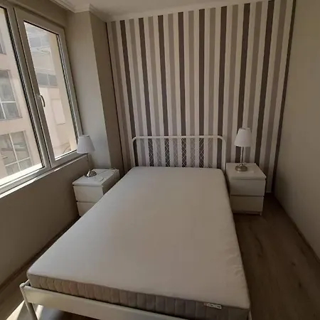 Апартамент С 2-Мя Спальнями В Поморие Комплекс Флора - Пляж В 100 М Apartment
